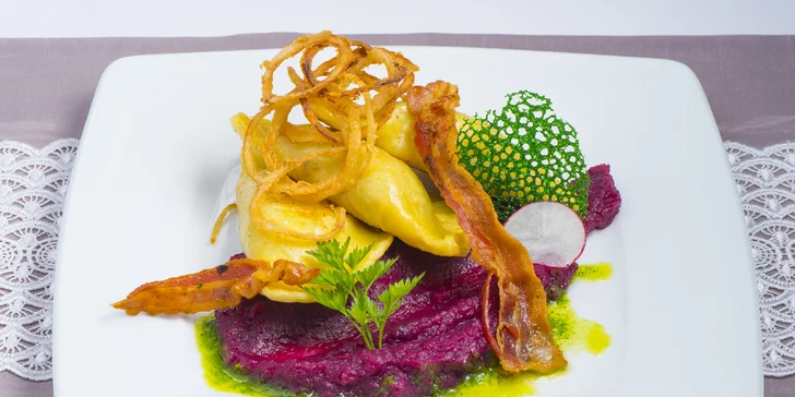 À la carte gurmánska večera a vstupy do podmanivého wellness
