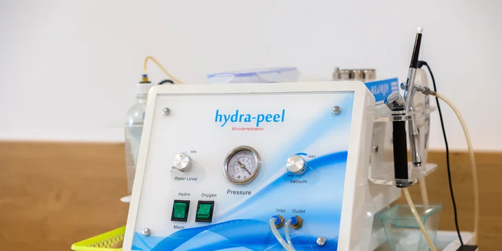 FACE CLEAN: Diamantová mikrodermabrázia a kyslíková terapia krku a dekoltu alebo celej tváre