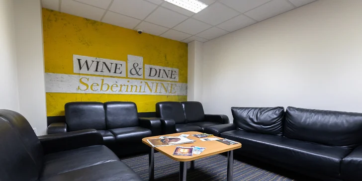 FACE CLEAN: Diamantová mikrodermabrázia a kyslíková terapia krku a dekoltu alebo celej tváre