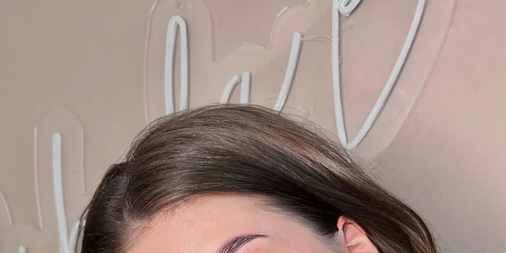 Lash filler, laminácia alebo farbenie obočia hennou