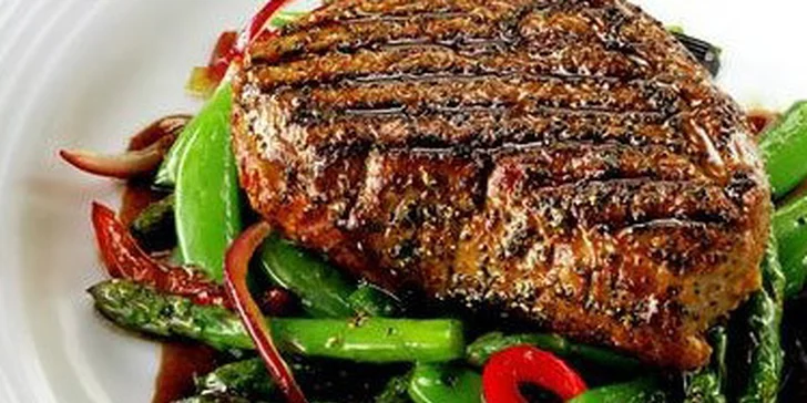 Hovädzí steak s grilovanou zeleninou
