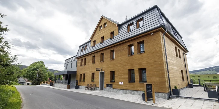 Relax blízko vrchu Klínovec: 4* hotel s privátnym wellness, izba s raňajkami alebo štúdio s kuchyňou