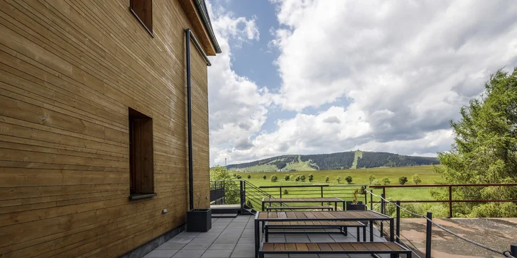 Relax blízko vrchu Klínovec: 4* hotel s privátnym wellness, izba s raňajkami alebo štúdio s kuchyňou