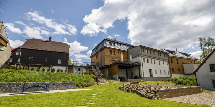 Relax blízko vrchu Klínovec: 4* hotel s privátnym wellness, izba s raňajkami alebo štúdio s kuchyňou