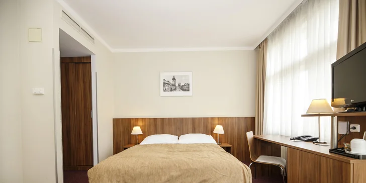 Pobyt v historickom centre Prahy: 4* hotel s raňajkami aj luxusným pohostením s fľašou sektu
