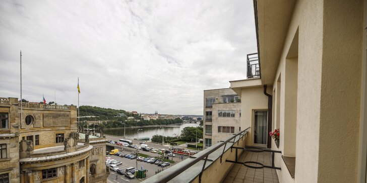Pobyt v historickom centre Prahy: 4* hotel s raňajkami aj luxusným pohostením s fľašou sektu