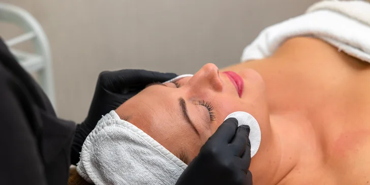 Kozmetické ošetrenia v Angel beauty: hĺbkové čistenie alebo kompletné ošetrenie s úpravou a farbením obočia