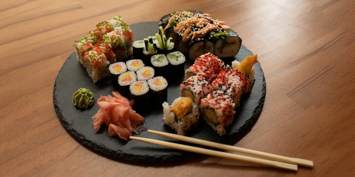 Kilový sushi set v štýlovej prevádzke Sushi Bonsai v centre mesta