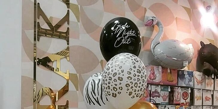 Senzačné balónové sety na Valentína alebo párty nafúknuté héliom