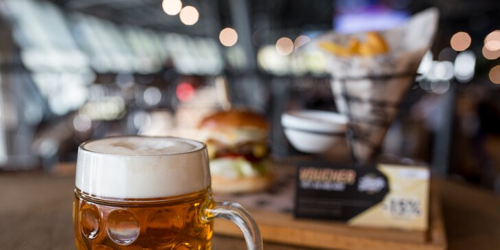 Legendárny polkilový pivárenský burger s hranolčekmi a nápojom + zľava na ďalší konzum