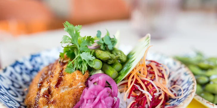 Lahodné sushi sety alebo Chicken Bowl od majstra šéfkuchára