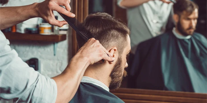 Pánsky strih vlasov a úprava brady v Sparkle Barbershope