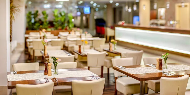 4* hotel v srdci štadióna futbalovej Slavie: ubytovanie s raňajkami