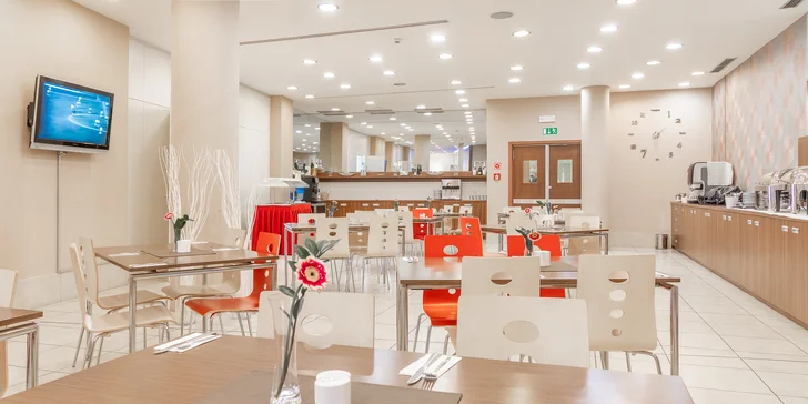 4* hotel v srdci štadióna futbalovej Slavie: ubytovanie s raňajkami