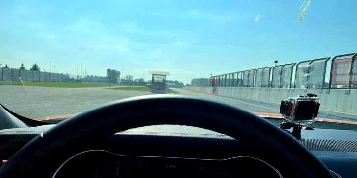 Jazda na okruhu Slovakia Ring či na letiskovej dráhe vo FORD MUSTANG ROUSH STAGE 3