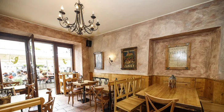 Penzión na námestí krásneho mesta Loket: pobyt pre 2–4 osoby, raňajky aj Pavlova torta