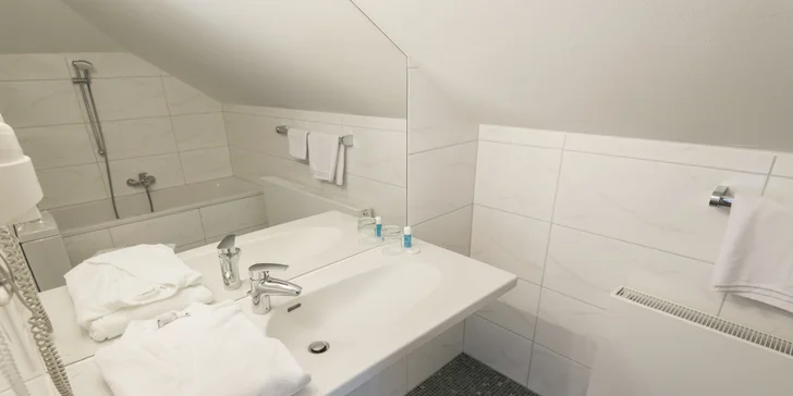 Lyžovanie a relax v Bad Gasteine: pobyt s polpenziou a neobmedzeným saunovaním