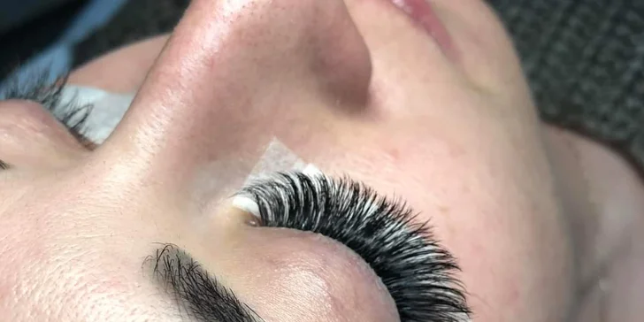 Pleťové ošetrenie na mieru, 4D mihalnice, laminácia obočia aj lash lift