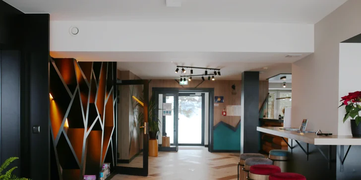 Spoznajte krásu poľských Beskýd: hotel len 1 km od hraníc, izba s balkónom a polpenzia
