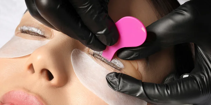Pleťové ošetrenie na mieru, 4D mihalnice, laminácia obočia aj lash lift