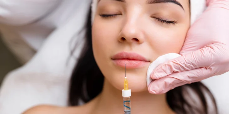Výplň, zväčšenie pier a hydratácia pier kyselinou hyalurónovou v Get Pretty