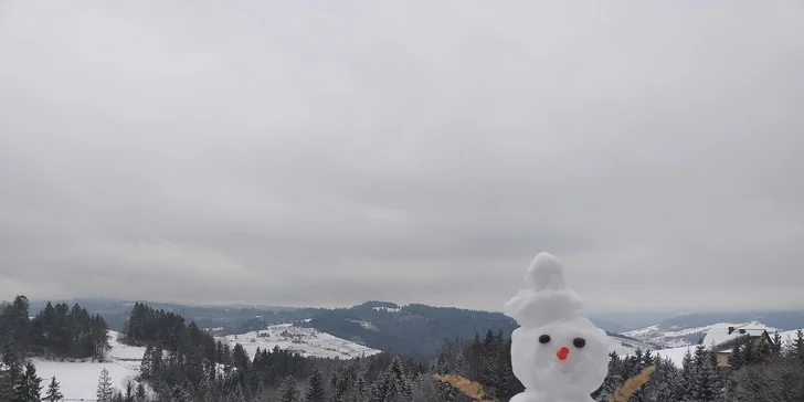 Spoznajte krásu poľských Beskýd: hotel len 1 km od hraníc, izba s balkónom a polpenzia