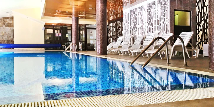 Bulharské pohorie Pirin s parádnym lyžovaním, polpenziou a neobmedzeným wellness