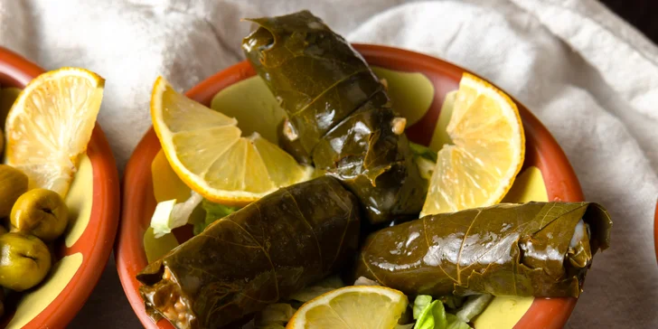 Hummus, Moutabal, Falafel a ďalšie arabské pochúťky pre dve osoby