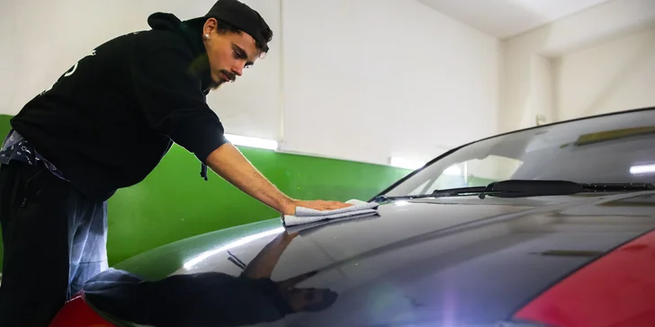 Kompletné umytie vášho fára: Interiér, exteriér, tepovanie aj vosk