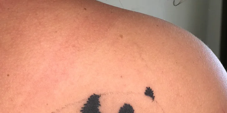 Profesionálne tetovanie podľa vlastného výberu v Barberia salon