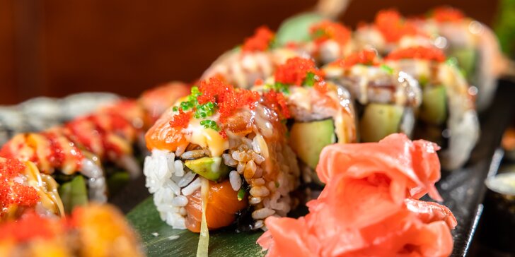 Dvojchodové Geisha sushi menu s miso polievkou alebo šalátom