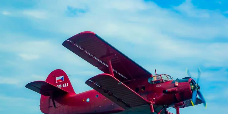ANTONOV AN-2: Zažite let na najväčšom lietajúcom dvojplošníku na svete