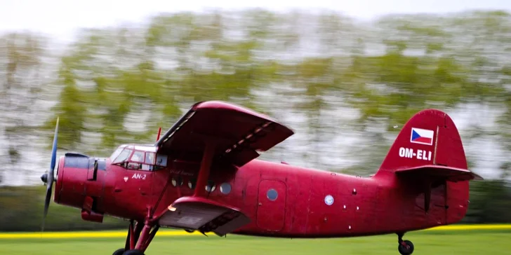 ANTONOV AN-2: Zažite let na najväčšom lietajúcom dvojplošníku na svete