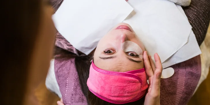 Balíčky čistenia pleti v novootvorenom GlamBeauty studio