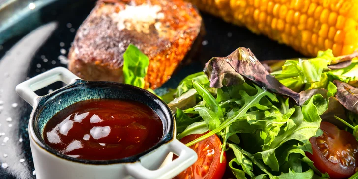 Clique v Eurovei: Šťavnatý steak z hovädzej sviečkovice s prílohami a omáčkou