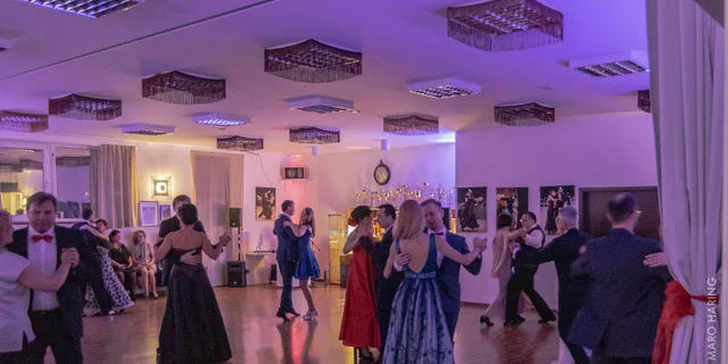 Waltz, foxtrot, cha-cha, rumba: Kurz spoločenských tancov v Dance Art