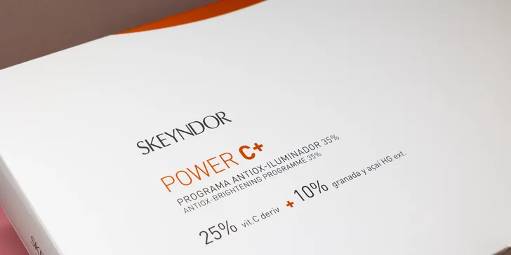 Revitalizačné ošetrenie Vitamin Power C, rádiofrekvencia tváre, hĺbkové čistenie, lash lift mihalníc a laminácia obočia