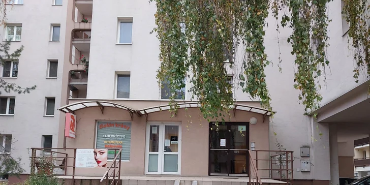 HIFU Ultherapy: Nechirurgický lifting čela, očného okolia, krku aj podbradku