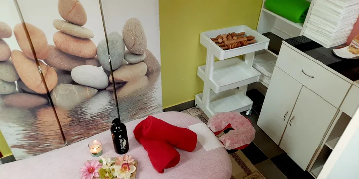 Masáže: klasická, reflexná; bankovanie, lymfodrenáž alebo kraniosakrálna terapia