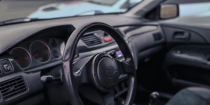 Jazda na MITSUBISHI LANCER EVOLUTION IX: Ako vodič aj spolujazdec