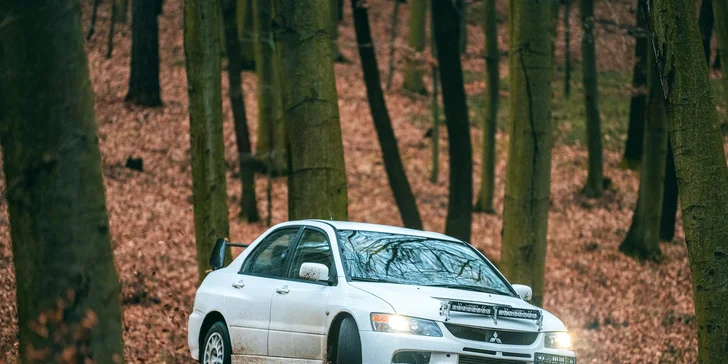 Jazda na MITSUBISHI LANCER EVOLUTION IX: Ako vodič aj spolujazdec