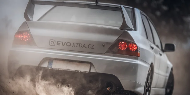 Ostrá jazda na MITSUBISHI LANCER EVOLUTION IX s majstrom Českej republiky v rally Pavlom Valouškom