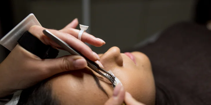 Pleťové ošetrenie na mieru, 4D mihalnice, laminácia obočia aj lash lift
