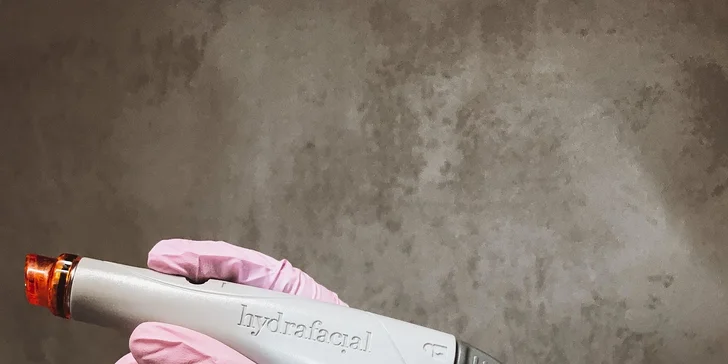 Ošetrenie prístrojom Hydrafacial alebo mezoterapia Dermapenom
