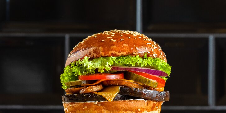 Fantastické Regal Burger Combo s hranolčekmi a nápojom – 8 druhov!