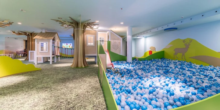 Pobyt v lone prírody v 4* hoteli s 3-poschodovým wellness & spa a atrakciami pre celú rodinu