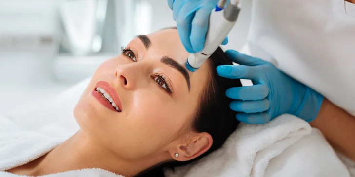 Ošetrenie prístrojom Hydrafacial alebo mezoterapia Dermapenom