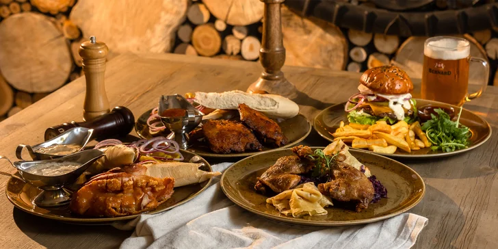 Mäsové dobroty v Kantine Hagarka: burger, rebrá, koleno alebo kačacie stehno