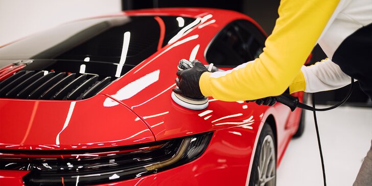 Ručné umývanie auta zvonka aj zvnútra, vosk či keramická ochrana