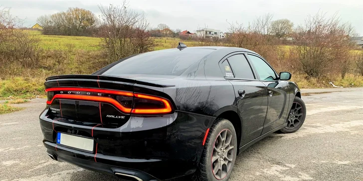 Jazda ako vodič či spolujazdec v DODGE CHARGER, pre deti možnosť auto naštartovať a odfotografovať sa